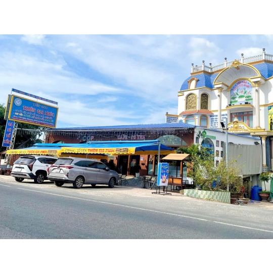 tông hợp những mái hiên bạt xêp và bảng hiệu đã bàn giao cho khách hàng